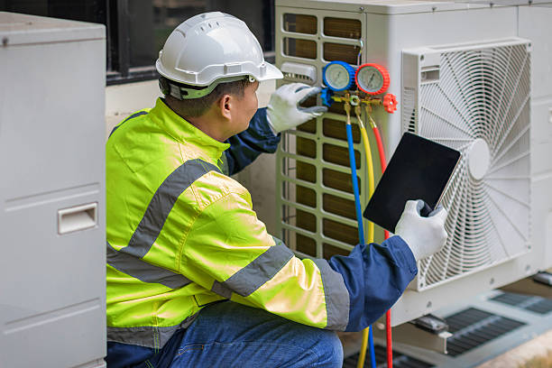 Professional Hvac technician working in Caledonia, WI